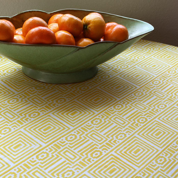 Maze Round Tablecloth